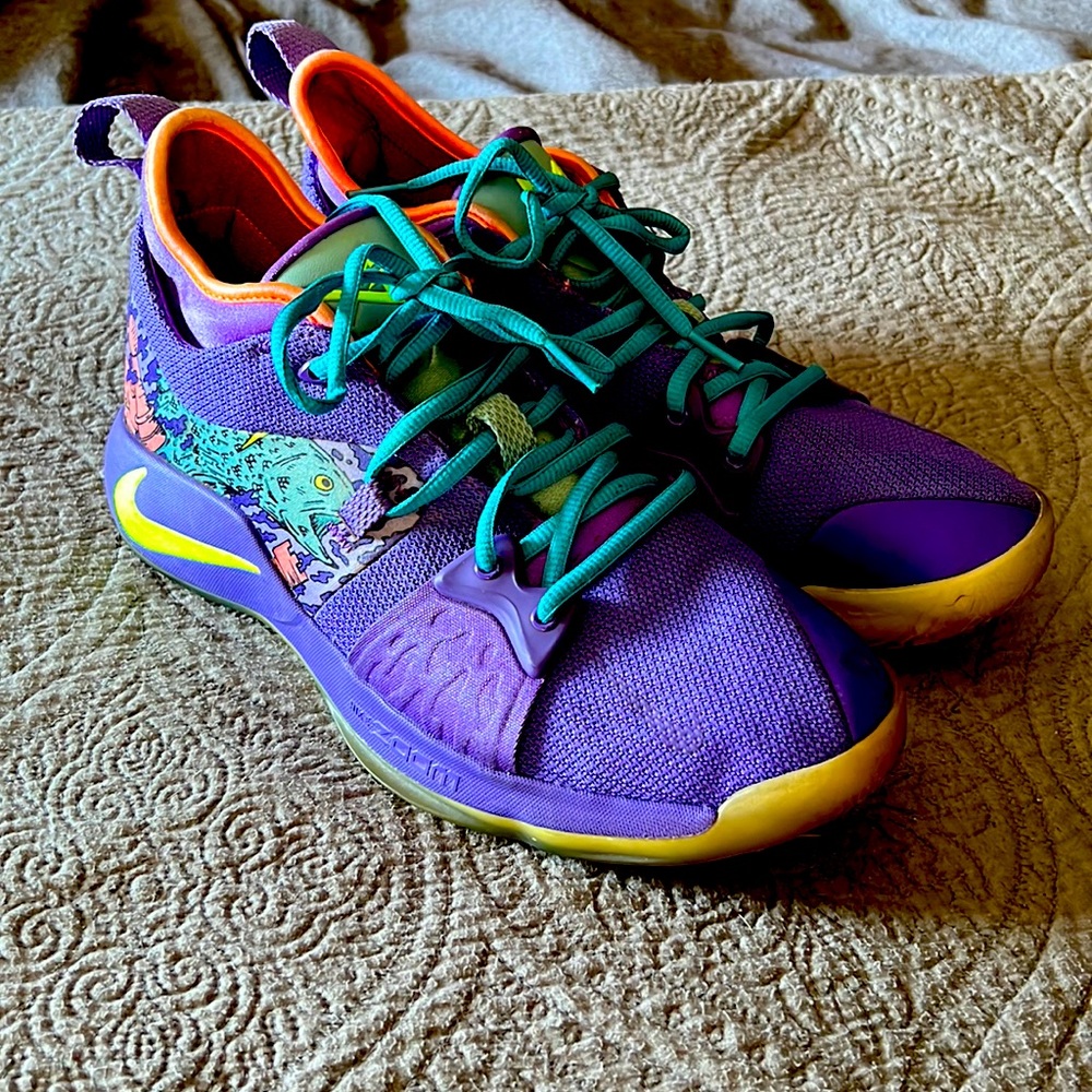 Nike PG 2s mamba mentality!! size 9 1/2 purple highlighter